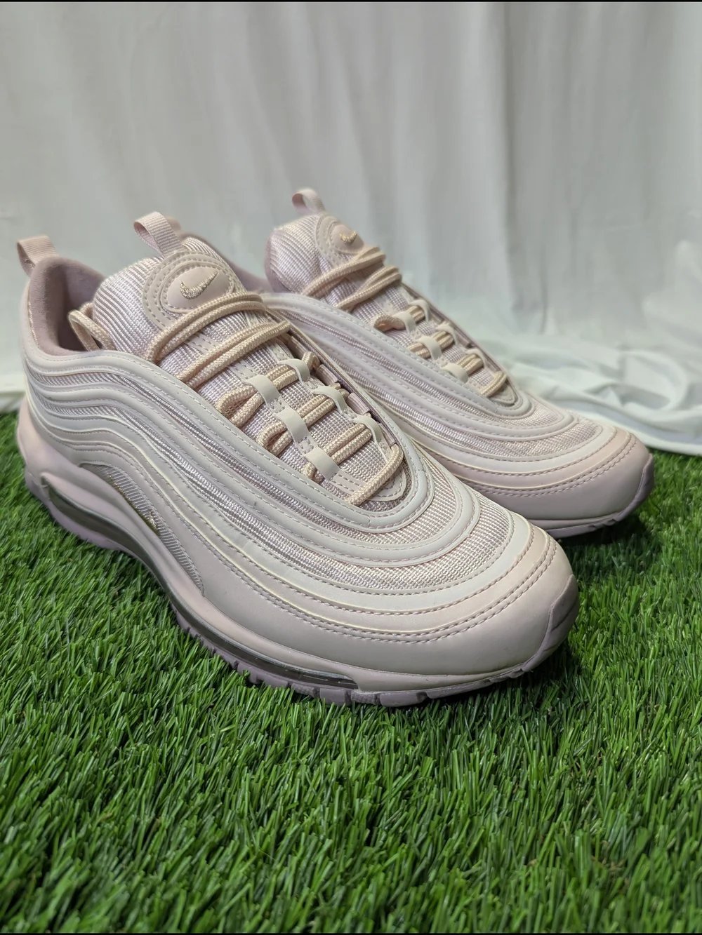 Nike Women’s Light Pink Air Max 97